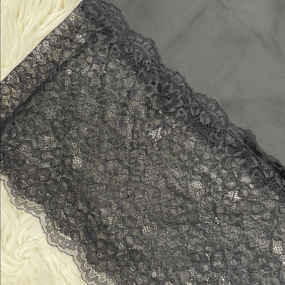 House of Harlow 1960 | Black Satin Lace Midi Skirt Size Large - Picture 2 of 5